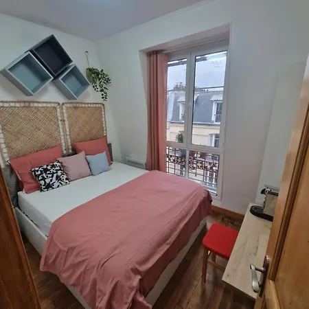 Cosy With High View * Paris